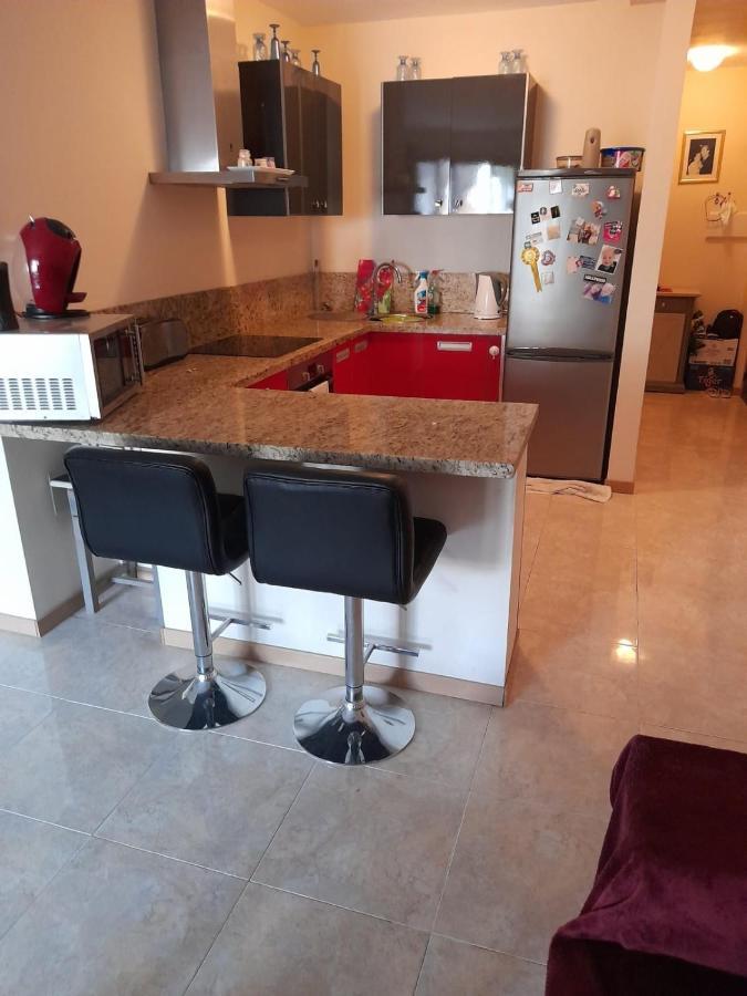 Apartment On The Plaza อาลิกันเต ภายนอก รูปภาพ